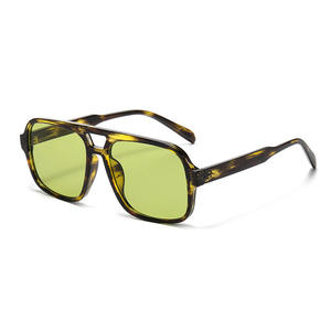 <span class=keywords><strong>แว่น</strong></span>กันแดดทรงเหลี่ยมอะซิเตทสุดฮิตปี 2026 รุ่น Bold Square สำหรับทุกเพศ ดีไซน์หรูหรา โพลาไรซ์ น้ำหนักเบา สวมใส่สบาย รับทำโลโก้ตามสั่ง - Product Image 6