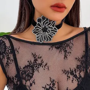 Offre Spéciale bijoux de mode rétro strass floral tour de cou collier noir Lolita fleur collier collier femme