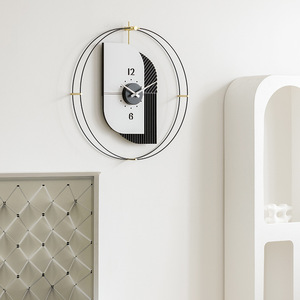 Reloj de Pared Irregular Wozoom, Analógico, Funciona con Batería, Silencioso, Decoración para Sala de Estar - Product Image 1