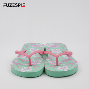 Chanclas con estampado floral para mujer, suela suave, antideslizantes, de secado rápido, cómodas y ligeras, para verano. - Product Image 5
