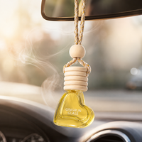 Diffuseur d'arômes pour voiture en verre transparent en forme de cœur élégant, pendentif, désodorisant pour voiture, cadeau romantique