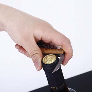 Sacacorchos de Vino de Bambú y Madera de Lujo Personalizado con Logotipo, Juego de Accesorios con Caja de Regalo - Product Image 6