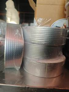 Ruban butyle de réparation de fuites Ruban d'étanchéité étanche en feuille d'aluminium pour le clignotant de toit, le rapiéçage et la gouttière, le bateau, le conduit, le camping-car, l'auvent - Product Image 5