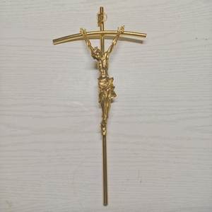 Scultura in Metallo a Forma di Crocifisso Placcata Oro, Incisa e Stampata, Artigianato in Fusione per Decorazioni Natalizie e per Casse Funebri Yu <span class=keywords><strong>Yan</strong></span> - Product Image 1