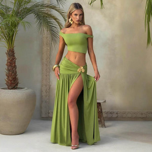 Ensemble deux pièces sans bretelles pour femme JULISSA MO, jupe longue unie avec fente, design respirant - Product Image 1