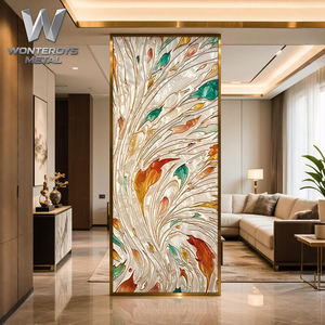 Cloison de luxe sur mesure du sol au <span class=keywords><strong>plafond</strong></span>, écran en verre émaillé artisanal et métal pour projets d'aménagement intérieur d'hôtels, centres commerciaux, magasins et salons - Product Image 1