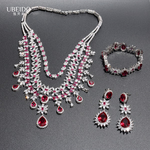 <span class=keywords><strong>Set</strong></span> di Gioielli con Frange Floreali, Collana, Orecchini e Bracciale in Zirconia Rosso Rubino e Verde Smeraldo, per Matrimoni e Feste Nuziali - Product Image 4