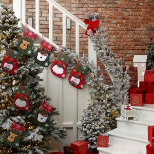 Mini Calcetines Navideños Decorativos con Adornos de Santa, Reno y Muñeco de Nieve, Bolsa de Regalo para Dulces Navideños, Decoración para Chimenea o Árbol - Product Image 6
