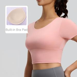 เสื้อโยคะผู้หญิงแบบขายส่ง มีบราในตัว แขนสั้น ไร้ตะเข็บ ทรงครอป กระชับรูปร่าง เหมาะสำหรับออกกำลังกาย ระบายอากาศได้ดี เสื้อยิม - Product Image 1