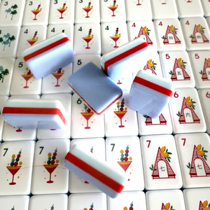 Modern Portable Ocean Themed 36mm Acrylic American Mahjong Set Custom Creative Numbered Hand Rub Mahjong Tiles <b>Folding</b> <b>Legs</b> 4 - Product Image 5