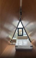 Maison en bois triangulaire asiatique moderne de 20 pieds, design respirant, épaisseur standard, pour hôtels et séjours en plein air