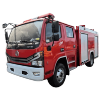 Camion de pompiers municipal d'urgence 4000L Dongfeng 4x2 6 places à double cabine