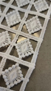 Tovaglia di <span class=keywords><strong>pizzo</strong></span> bianco elegante all'ingrosso dell'hotel <span class=keywords><strong>in</strong></span> poliestere - Product Image 2