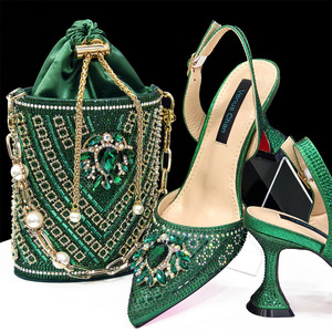 Shoe and <b>bag</b> set combination - Pointed-toe women's large-size high-heeled shoes - Wedding shoes paired with bucket <b>bag</b> - Product Image 6