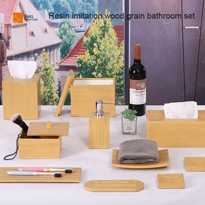 Set di Accessori da <span class=keywords><strong>Bagno</strong></span> di Lusso in Bambù a 6 Pezzi con Certificazione BSCI, Vassoio Quadrato in Legno Personalizzato, Dispenser per Fazzoletti, Portasapone - Vendita Speciale - Product Image 4