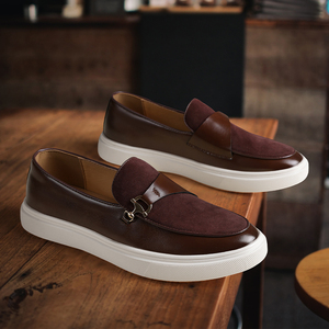 Chaussures habillées décontractées en cuir PU confortables pour hommes, style Oxford, à enfiler, avec boucles métalliques, idéales pour les mariages et les affaires - Product Image 5