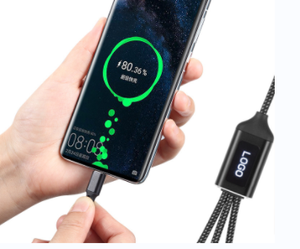 Câble de chargement USB rapide multifonctionnel 3-en-1 avec gaine en nylon personnalisable à LED et connecteurs à angle droit - Product Image 4