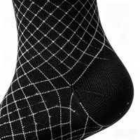Chaussettes d'affaires anti-odeur de qualité supérieure, en coton peigné doux et respirant avec motif quadrillé classique, parfaites pour les trajets au bureau