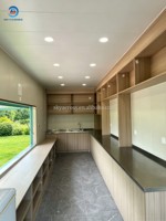 Maisons conteneurs mobiles à aménagement personnalisable, maisons conteneurs rétro radio et caméra, maisons conteneurs préfabriquées pour café, maisons conteneurs pour complexe hôtelier