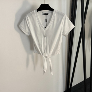 Nouveau <span class=keywords><strong>t</strong></span>-<span class=keywords><strong>shirt</strong></span> court à col en V pour <span class=keywords><strong>femme</strong></span> avec taille nouée et ensemble de jupe imprimée à motif <span class=keywords><strong>vintage</strong></span> à manches courtes - Product Image 3