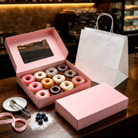 Ensemble d'emballages de boulangerie en carton pliable et recyclable avec logo personnalisé, poignée et ruban, impression quadricolore pour gâteaux et en-cas