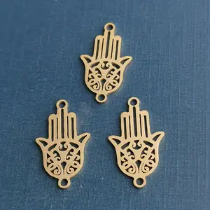 Pulseira de ouro em aço inoxidável Conectores de mão redondos com dois furos Hamsa Amuleto de mão para pulseira de cordão