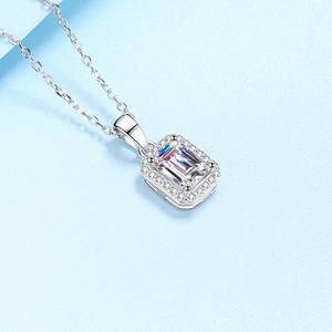 Fábrica al por mayor <span class=keywords><strong>Moissanite</strong></span> diamantes Esmeralda collar joyería de plata 925 <span class=keywords><strong>Moissanite</strong></span> cadena colgante collares para mujeres - Product Image 4