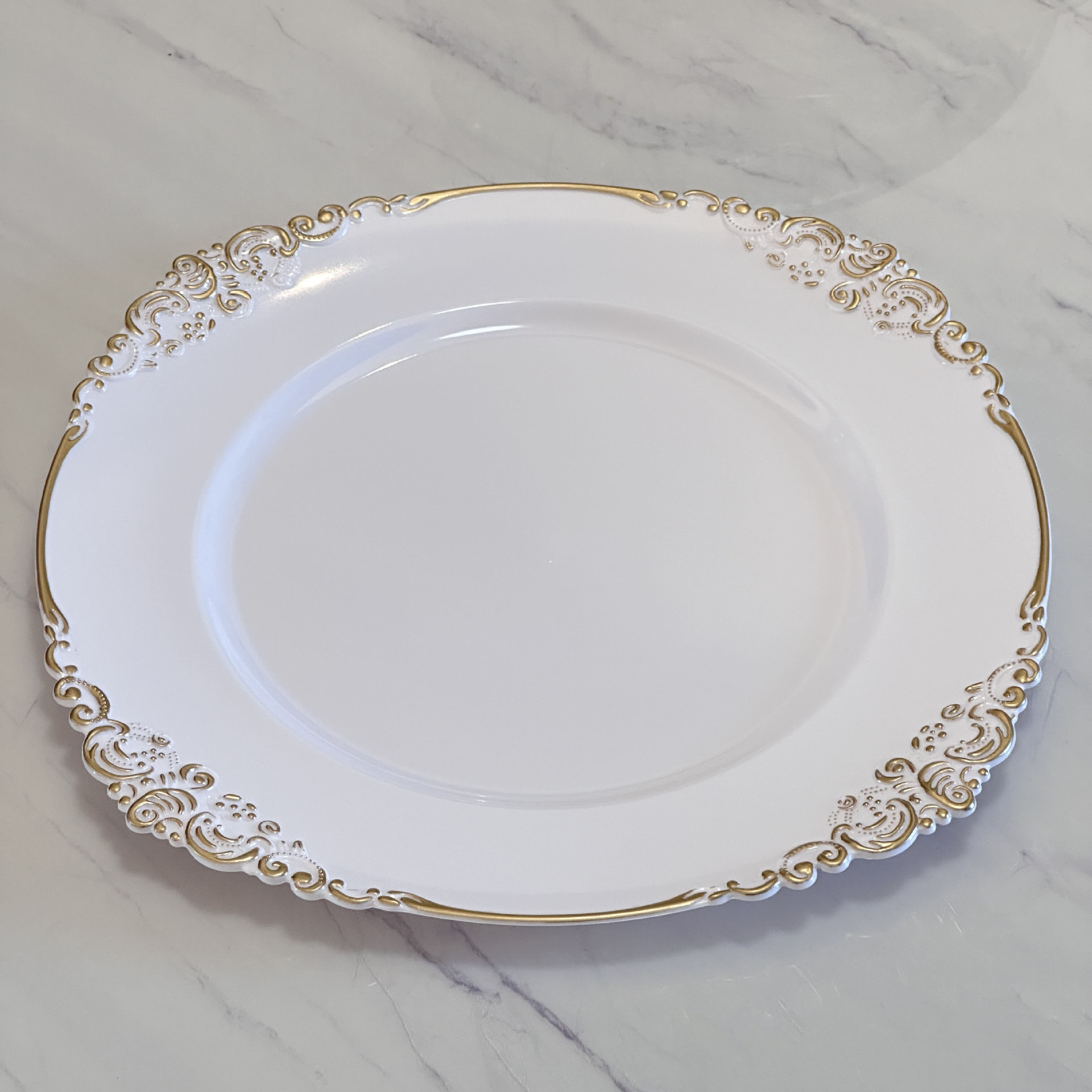 Blanc avec bord doré