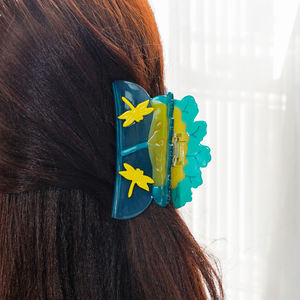 CANYUAN تصميم شخصي 9 مقاطع الربط من Acetate لطيف أخضر ورقة اللوتس اليعسوب مشبك مخلب خلات بالجملة - Product Image 6