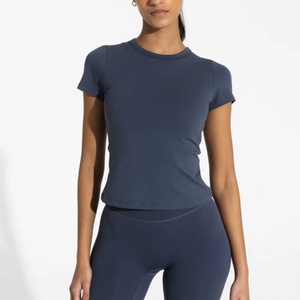 T-shirts pour femmes d'été personnalisés, tendance, de haute qualité, col rond, t-shirts pour femmes en gros, t-shirt court ajusté pour femmes - Product Image 3