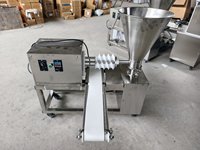 Machine à former des boules à grande vitesse pour la pâte de haricots rouges et le jaune d'œuf salé, machine de portionnement et de façonnage