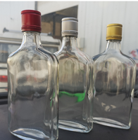 Nouveau lancement bouteille de vin à dessus torsadé plat de haute qualité bouteille d'alcool en verre avec couvercle en aluminium 175ml 250ml 500ml