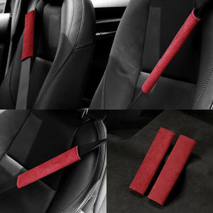 Protecteur de <span class=keywords><strong>sangle</strong></span> de ceinture de sécurité de voiture personnalisé de luxe en Alcantara bleu marine en daim souple et respirant - Product Image 3