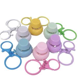 Nuevo Llavero Antiestrés con Luz, Forma Cuadrada y Redonda, Colgante de Botón, Llavero de Plástico, Llavero Colorido - Product Image 1