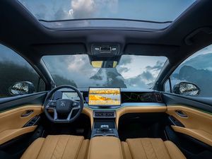 2025 BYD Song <span class=keywords><strong>L</strong></span> SUV DM-<span class=keywords><strong>I</strong></span> <span class=keywords><strong>S</strong></span> Véhicule hybride AWD automatique avec conduite intelligente Voiture électrique à direction gauche - Product Image 6