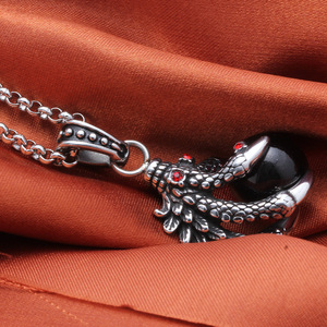 Collar con colgante de garra de dragón, acero inoxidable, cristal, diamantes de imitación, unisex, uso diario - Product Image 3