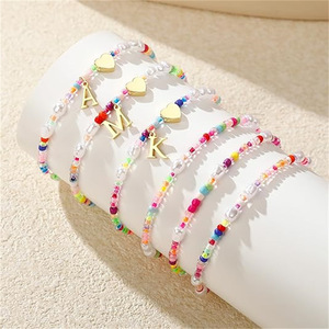 Braccialetti con ciondoli iniziali JIAOGE per ragazze, in ottone placcato <span class=keywords><strong>oro</strong></span>, graziosi, impilabili, con perle, regalo di compleanno per bambine dai 6 ai 12 anni - Product Image 2