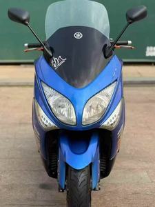 ยามาฮ่า ทีแม็กซ์500 พรีเมียม แม็กซี่สกู๊ตเตอร์ ระบายความร้อนด้วยน้ำ ระบบเครื่องยนต์สองสูบเรียง ผลิตในญี่ปุ่น เหมาะสำหรับการเดินทางไกลและการเดินทางประจำวัน - Product Image 6
