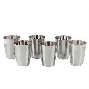 Verre à eau classique en acier inoxydable écologique et durable - Product Image 1