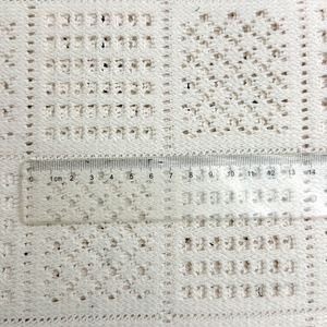 Tissu en <span class=keywords><strong>crochet</strong></span> respirant 70% polyester 30% coton, tricot ajouré, grand motif à carreaux, dentelle en <span class=keywords><strong>crochet</strong></span> TC pour robe pull - Product Image 3