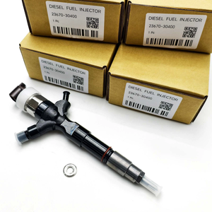 Prix de gros Nouveaux injecteurs de carburant moteur 23670-30300 23670-30400 23670-0L010 095000-7760 23670-09060 Dens pour 2.5D - Product Image 2