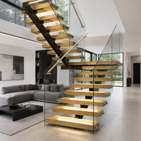 Escalier cantilever intérieur, escalier flottant, garde-corps en verre, marches en bois, poutre centrale simple, éclairage LED pour marches, maison moderne