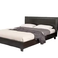 Moderne Hout & Metaal Full Size Bed Frame Kunstleer Gestoffeerde Panel Gebonden Platform Bed Met Nailhead Trim Hoofdeinde