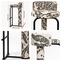Tabouret de bar vintage à piétement unique, noir et blanc, jacquard abstrait, cadre en métal noir mat, repose-pieds, hauteur de comptoir, pour cuisine et bar