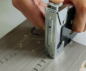 Garantía de calidad 20 GA Steel U Staple Pins Galvanizado 84 <span class=keywords><strong>Stepler</strong></span> Pin para muebles de madera - Product Image 6