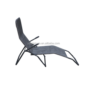 Chaise longue d'extérieur moderne et pliable en métal, imperméable et portable pour patio - Product Image 3
