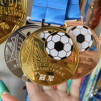 Concevez votre propre logo personnalisé en métal doré 3D pour une médaille de sport de marathon, de basket-ball, de football, de volley-ball ou de soccer.