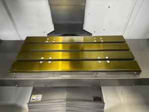 Dehai Manufacturer fournit des mini-centres d'usinage verticaux CNC 3 axes de qualité taïwanaise, avec commande GSK et broche simple. - Product Image 5