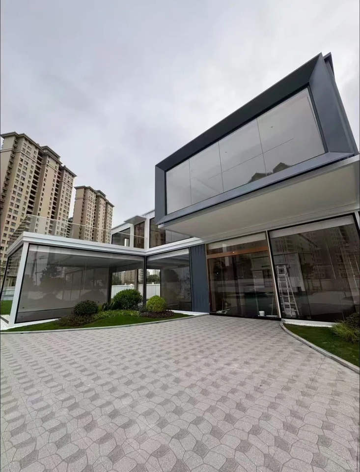 Stagger Ber staggered stacked prefabricated container building suspended box design ...