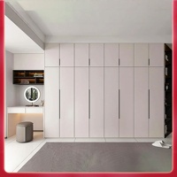Armoire à vêtements en bois personnalisée avec coiffeuse, meubles de chambre à coucher adaptés à l'hôtel ou à la maison
